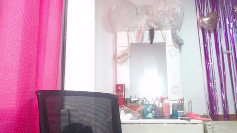 Hi guys   Im victoria  Be the one who can control me in PVT online show from February 18, 4:05 pm