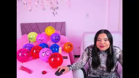 Snapshot of victoria_16_ chatting on December 3, 5:48 am victoria_16_ online show from December 3, 5:48 am