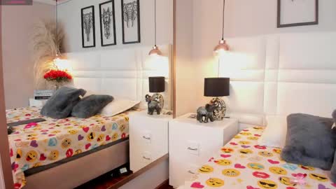 victoria__lee_ online show from June 6, 3:33 am