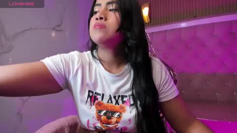 victoria_b_ online show from October 18, 9:15 pm