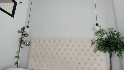 Snapshot of victoria_colemann chatting on July 25, 7:33 pm Victoria online show from July 25, 7:33 pm