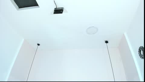 valentina online show from December 19, 11:50 am