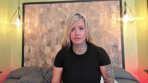 Im Victoria Divine online show from May 21, 10:17 pm