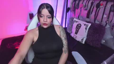 victoria_floyd1 online show from June 16, 8:33 pm