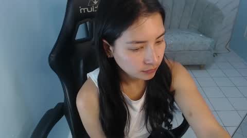 Victoria online show from May 2, 1:05 pm