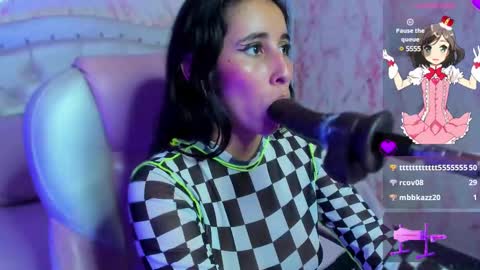 Snapshot of victoria_houston chatting on February 22, 10:20 pm Victoria Houston online show from February 22, 10:20 pm