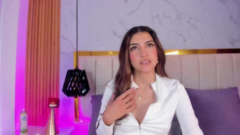 Snapshot of victoria_joliegb chatting on February 25, 1:06 pm Victoria Lozano online show from February 25, 1:06 pm