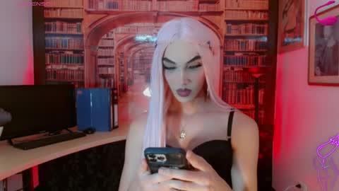 Snapshot of victoria_kastelo chatting on May 19, 4:30 am Victoria online show from May 19, 4:30 am