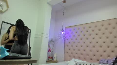 Snapshot of victoria_kitt chatting on June 21, 3:47 pm victoria_kitt online show from June 21, 3:47 pm