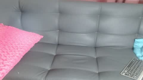 Snapshot of victoria_miler chatting on February 2, 8:35 am VICKY online show from February 2, 8:35 am