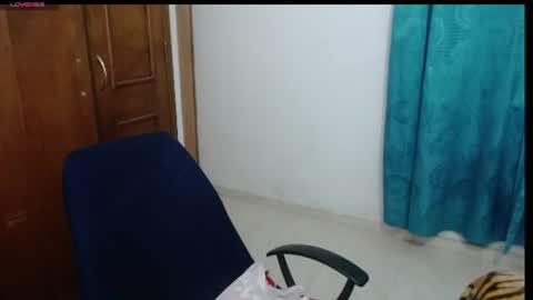 Snapshot of victoria_milf06 chatting on August 1, 3:50 am victoria online show from August 1, 3:50 am