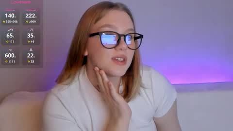 Snapshot of victoria_pum_ chatting on December 26, 7:27 pm Jessie online show from December 26, 7:27 pm