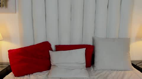 Snapshot of victoria_queen2 chatting on February 1, 4:14 am victoria_queen2 online show from February 1, 4:14 am