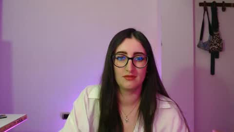 Victoria online show from October 29, 9:05 pm