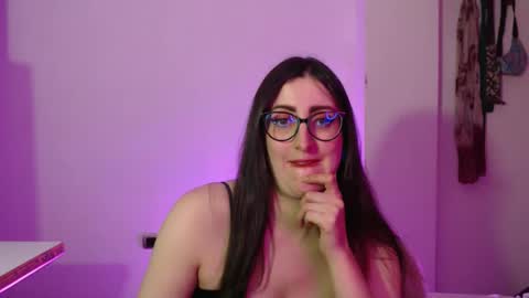 Victoria online show from December 1, 8:58 pm