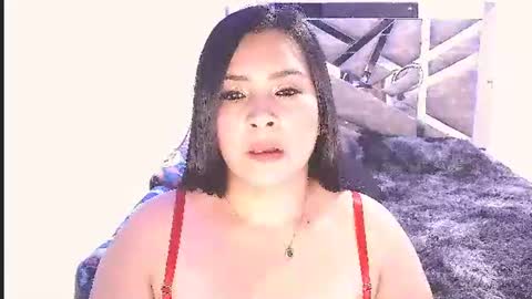 Snapshot of victoria_rossx chatting on July 7, 12:46 am victoria_rossx online show from July 7, 12:46 am