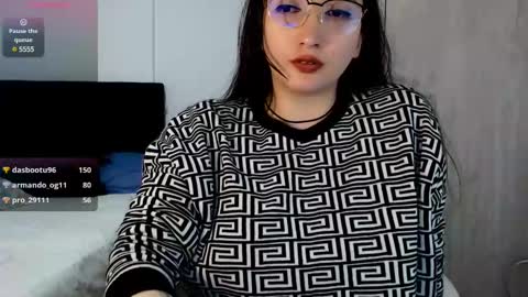 Snapshot of victoria_smile_ chatting on March 9, 11:35 pm Victoria online show from March 9, 11:35 pm