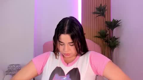 Snapshot of victoria_vallejo chatting on November 4, 11:31 am victoria online show from November 4, 11:31 am