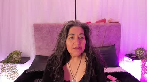 victoriaa_anderson_ online show from April 28, 2:00 pm