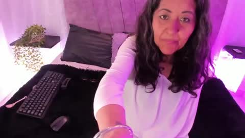 victoriaa_anderson_ online show from April 29, 5:30 pm