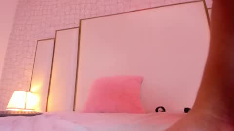 Victoria Sofia online show from February 11, 9:09 am