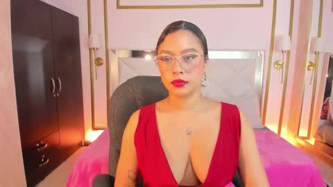 Snapshot of victoriaa_smith chatting on November 23, 12:16 pm victoria online show from November 23, 12:16 pm