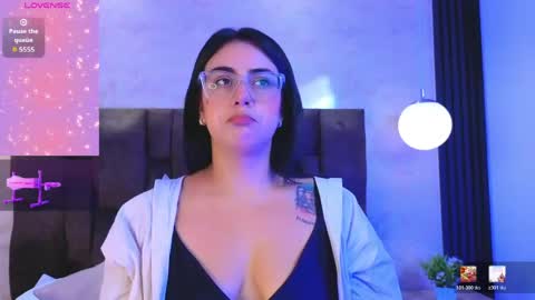 Snapshot of victoriaandrade chatting on May 14, 12:45 pm Victoria Andrade online show from May 14, 12:45 pm