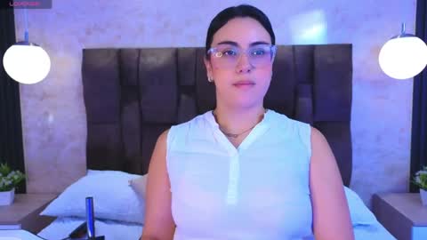 Snapshot of victoriaandrade chatting on May 27, 12:24 pm Victoria Andrade online show from May 27, 12:24 pm