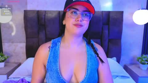 Snapshot of victoriaandrade chatting on May 30, 12:46 pm Victoria Andrade online show from May 30, 12:46 pm