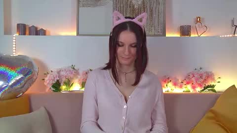 Snapshot of victoriaardern chatting on February 15, 3:39 pm Victoria online show from February 15, 3:39 pm