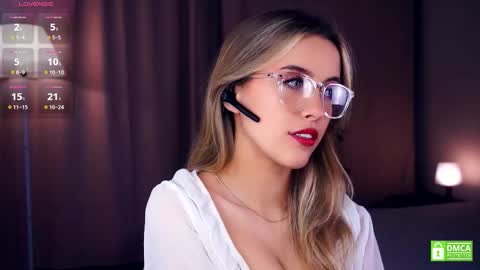 Snapshot of victoriadreamtt chatting on September 12, 8:20 pm Anasteisha Day Helen Night online show from September 12, 8:20 pm