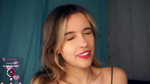 Snapshot of victoriadreamtt chatting on October 24, 7:54 pm Anasteisha Day Helen Night online show from October 24, 7:54 pm