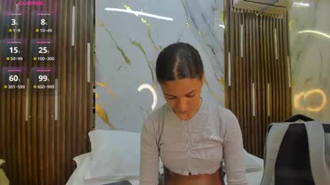 Snapshot of victoriaduarte chatting on June 27, 8:03 pm Victoria online show from June 27, 8:03 pm