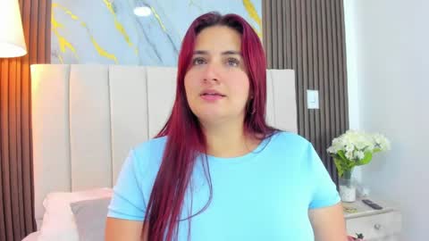 Snapshot of victoriaguzman_ chatting on June 2, 5:15 pm Victoria online show from June 2, 5:15 pm