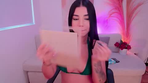 Victoria online show from November 9, 10:08 pm