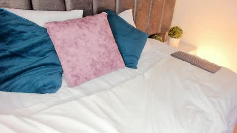 Snapshot of victoriaregia1 chatting on January 23, 5:42 pm Maria Victoria online show from January 23, 5:42 pm