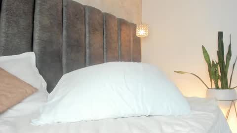 Snapshot of victoriaregia1 chatting on February 7, 5:40 pm Maria Victoria online show from February 7, 5:40 pm