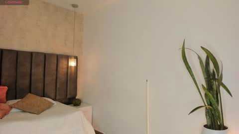 Snapshot of victoriaregia1 chatting on February 10, 11:46 am Maria Victoria online show from February 10, 11:46 am