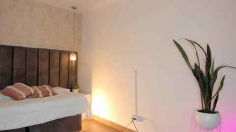 Snapshot of victoriaregia1 chatting on February 28, 11:14 am Maria Victoria online show from February 28, 11:14 am