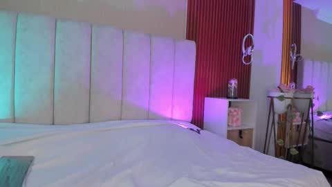 Snapshot of victoriaregia1 chatting on September 9, 11:54 am Maria Victoria online show from September 9, 11:54 am