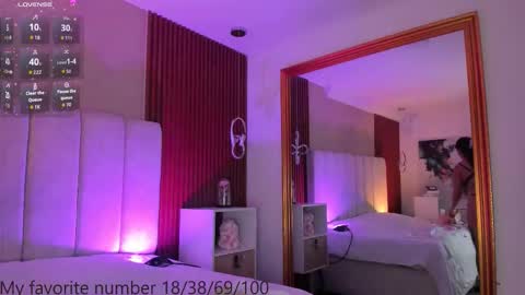 Snapshot of victoriaregia1 chatting on September 17, 11:23 am Maria Victoria online show from September 17, 11:23 am