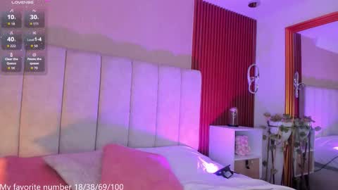 Snapshot of victoriaregia1 chatting on October 7, 11:29 am Maria Victoria online show from October 7, 11:29 am