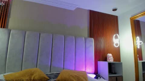 Snapshot of victoriaregia1 chatting on November 13, 11:20 am Maria Victoria online show from November 13, 11:20 am