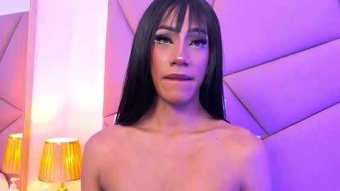 Snapshot of victoriaross1 chatting on February 17, 3:15 am VictoriaRoss online show from February 17, 3:15 am