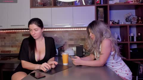 Viktoria online show from December 2, 1:05 pm