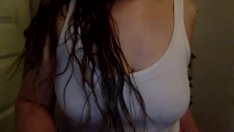 victoriaskyee online show from April 14, 4:07 am