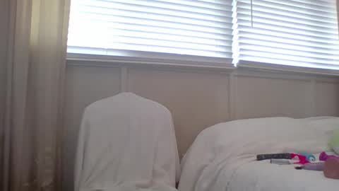 victoriasuave online show from March 17, 8:12 pm