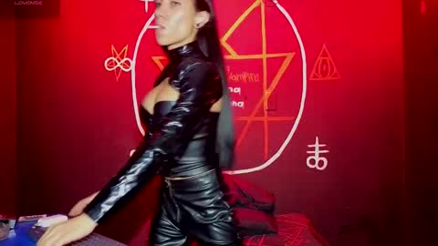 Snapshot of victoriavampire666 chatting on September 17, 6:53 pm Victoria Vampire online show from September 17, 6:53 pm