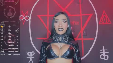 Snapshot of victoriavampire666 chatting on October 27, 6:28 am Victoria Vampire online show from October 27, 6:28 am