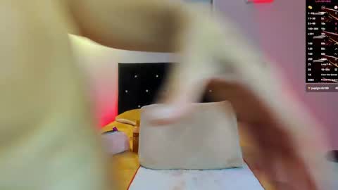 Snapshot of victoriia_rose_ chatting on May 28, 8:06 pm victoriia_rose_ online show from May 28, 8:06 pm